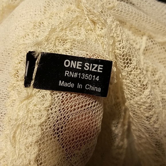 Lace Cover up - Picture 5 of 6